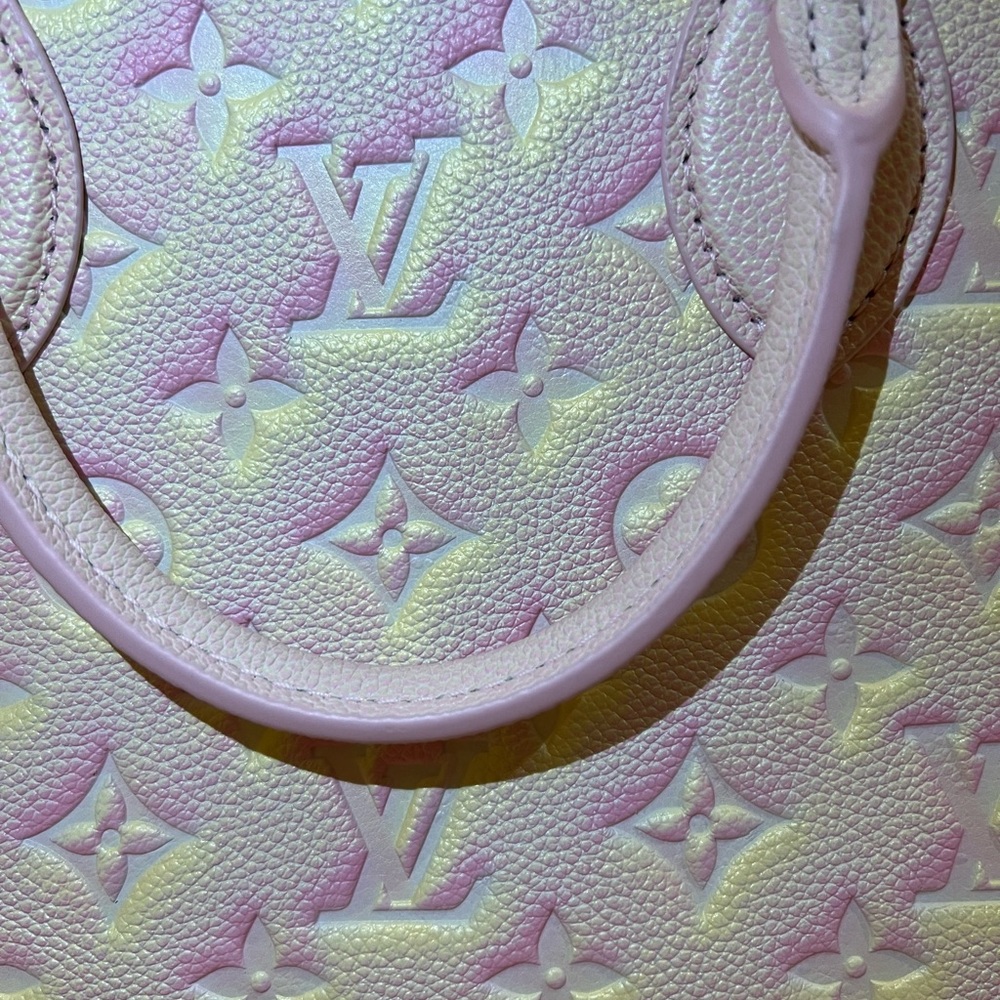 Stardust Louis Vuitton ON THE GO PM - Picture 5 of 8